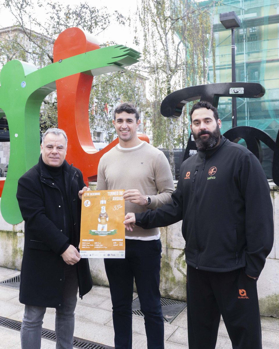 📰 NOTICIA | Una oleada de solidaridad con el 33º Torneo de Navidad de #TheOrangeSquad

🔜 El próximo 27 de diciembre tenemos una de esas citas marcadas en el calendario de la #CanteraNaranja

💻 El evento ha sido presentado hoy en rueda de prensa: balonmanotorrelavega.com/2025/12/22/bm-…