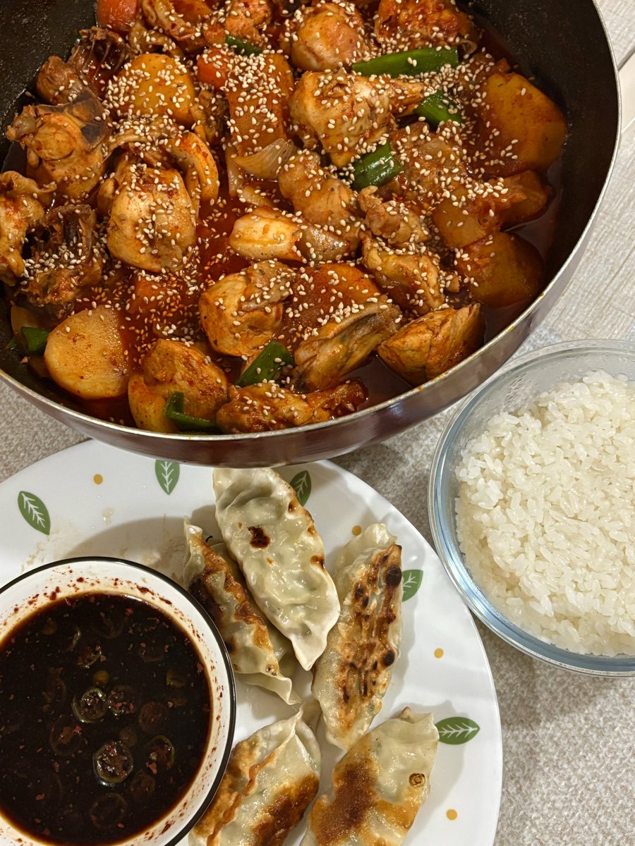 엄마가 자꾸 이렇게 나오신다면 나는 두공기 먹죠