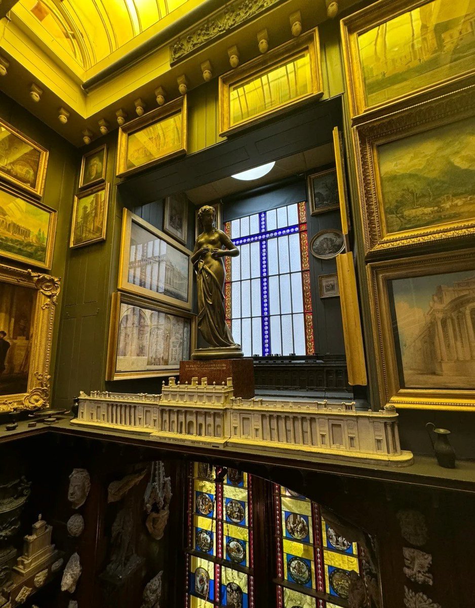 ruby63637's tweet image. Exploring Sir John Son's Museum is like stepping into a world of wonder Every corner tells a story 📜 every artifact amazes and the atmosphere inspires endlessly