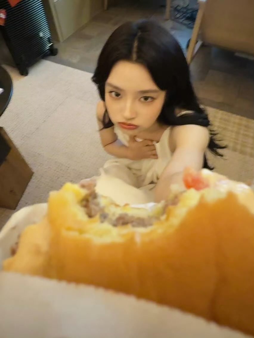 shaziaaln's tweet image. 