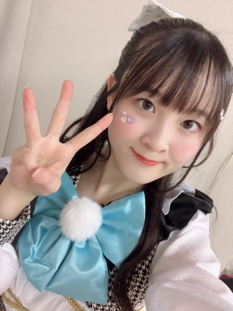 出場順3️⃣番目！
愛知教育大学macaron 6期生 1年生 水色担当の さくです🎐🩵

12月のカンガルー、一番星、Cheeky dreamerの3曲を披露させていただきました！
勝ちたい！！決勝行きたい！！

出場順3番目の愛知教育大学macaronに投票をよろしくお願いします‼️‼️

 #ユニドル2526冬  #macaronを照らす物語