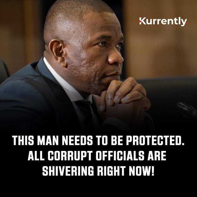 LeratoPillayZA's tweet photo. Nhlanhla Mkhwanazi - Please leave a Like if you believe he should ascend and be our Police Commissioner.
Repost if believe he must remain in the current position.
Other - comment 👇🇿🇦 https://t.co/03LE953bcY