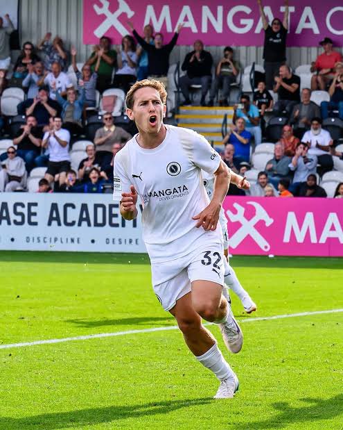 EdJohnsonSport's tweet image. Boreham Wood striker Matt Rush is a target for several EFL clubs this January, with Salford currently leading the race for his signature, and Swindon &amp;amp; Grimsby also keen.
The 24yo striker has 15 goals this season.

#BorehamWood #Salford #SCFC #Swindon #STFC #Grimsby #GTFC