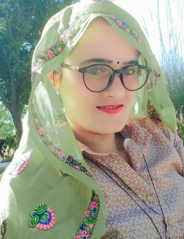 MEENASHIML's tweet photo. जिंदगी बहुत खूबसूरत है ,, 
कोशिश करो अकेले जीने की ,,
,,यह मीठी बातें सब एक धोखा है। । https://t.co/nh1EUEj3OK