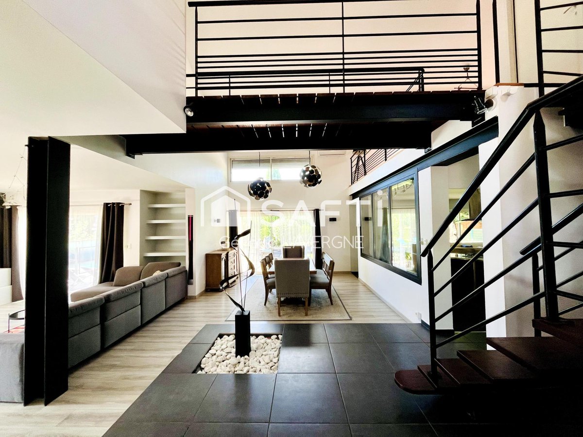 GeraudSafti's tweet photo. ✨ Nouveau | À vendre | COLOMIERS 📍

Grande maison familiale avec potentiel – Colomiers  Idéalement située à Colomiers, proche d’Airbus et de l’aéroport Toulouse-Blagnac, cette maison de 2003 offre un cadre privilégié, à la limite de Pibrac. À (...) https://t.co/BRdFsX6cEk
