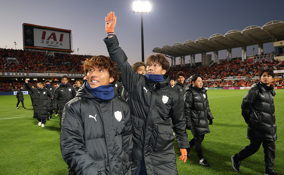 spulse_official's tweet photo. ◤◢◤インタビュー📝◢◤◢

📝#山原怜音 「エスパルスが全ての始まり。たくさんの愛情を受け取った5年間」

🗣️記事はコチラ
🔗https://t.co/B1ZruIqc6X
「この街とこのクラブ、この街に住む僕を応援してくださった皆さんは僕にとって一生の宝物であり、特別なもの」

#spulse #ONEFAMILY2025 https://t.co/kRk8CrxNto