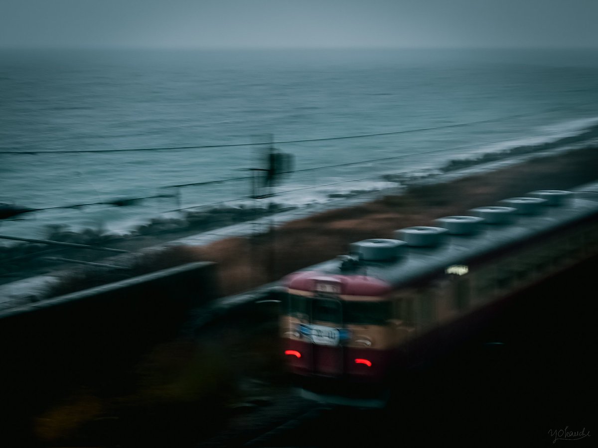 北陸の急行「立山」 撮影日の天候は雨。Xで北陸といえば、「富山の本気