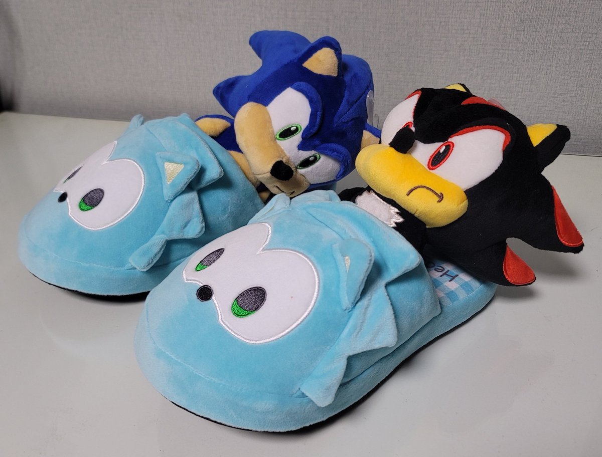 🔵 등 따숩고 좋지?
⚫️ 어 좋다