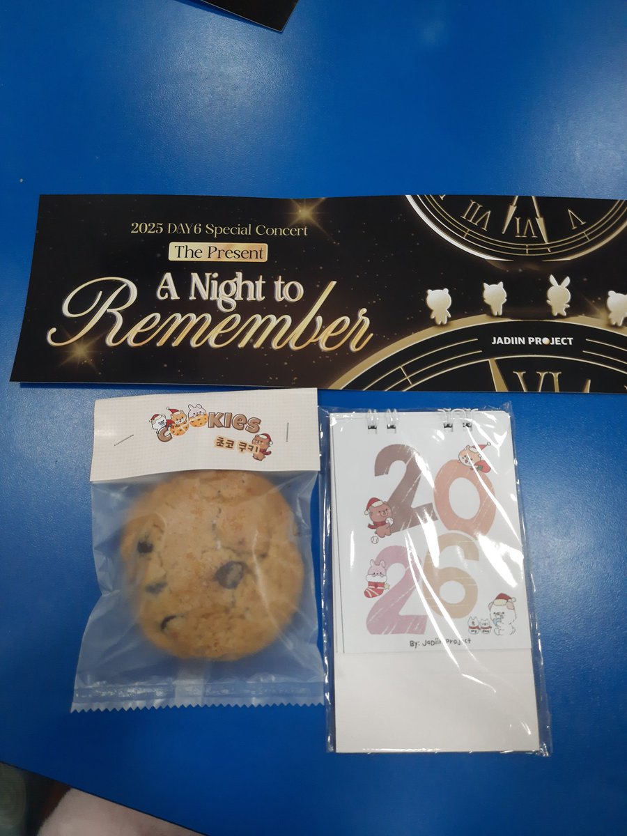 anaktetanggayg's tweet image. Nobar TPS pertama, seruuww poll🥰
Btw, cookiesnya enak🤤. Dijual gak sih ? @JaDiinProject @somatcha_