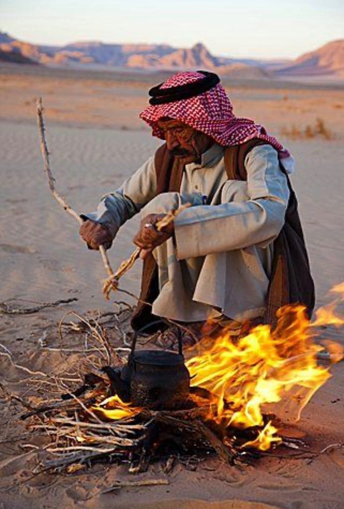 طابت خواطرنا من الوقت والناس
ما عاد نبغى الا الستر والسلامة .