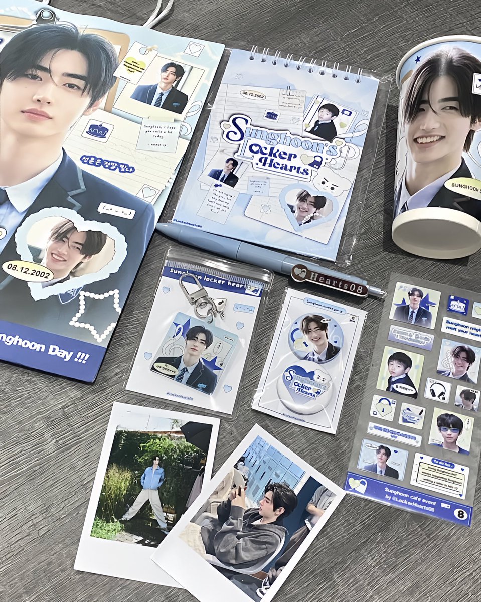 kylunarsh_'s tweet image. 💌key’s mails here!🔔 @HeartInLocker thankyou for this cutie kit! (so sad i can’t attend the cafe event) but btw I LOVE EVERY DETAILS ABOUT THIS KIT!🥹🩵 i wish everyday is sunghoon’s day!😣🩵