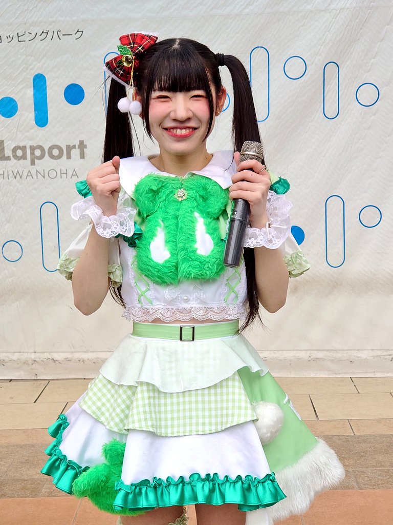 ⭐ラビットビット⭐
〜フリーライブ下剋上ツアー〜
2025年12月21日/日曜日
千葉県柏市〜ららぽーと柏の葉

〜真樹冴歌さん〜
トラックの運転が出来る真樹さんです
#ラビットビット
#ラビットビット下剋上
#真樹冴歌