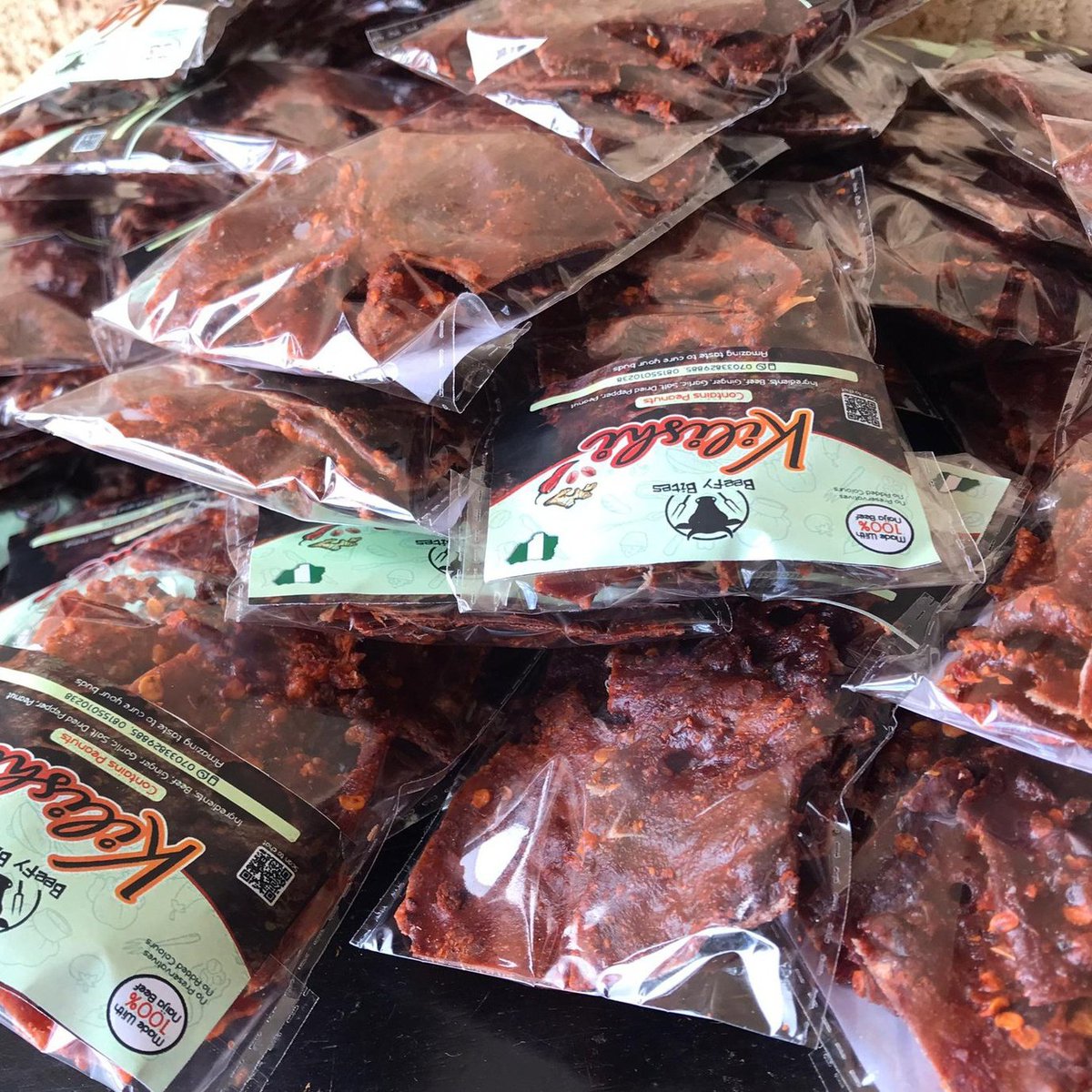 Heyyy 😍😍
It's Christmas 🎄🎄🎁 
Come and shop for your Christmas 🎄 snacking 😍😍
A pack is 2k 
Buy a pack of 10 at ₦17,000 instead of ₦20,000
Send that Dm today ☺️ 
Location, Nsukka Enugu State 🤲 
Delivery 🚚 is nationwide 🥳