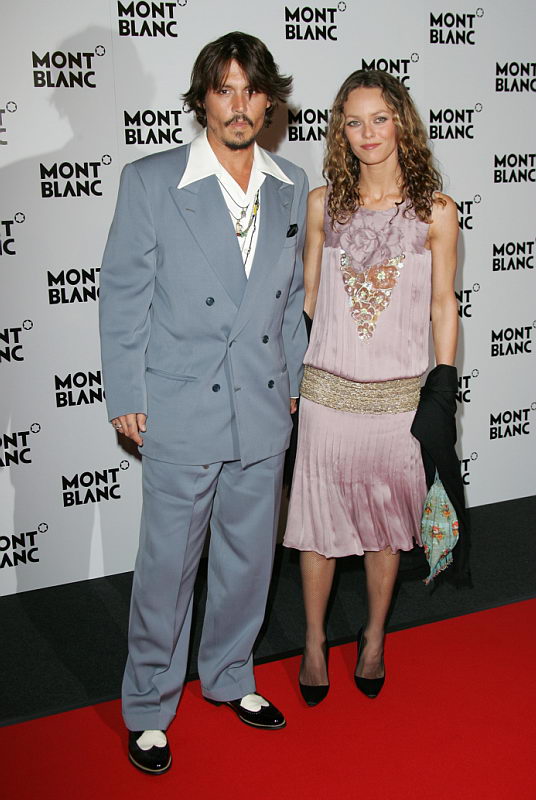 Johnny_depp_ru_'s tweet image. Happy birthday, Vanessa Paradis

#JohnnyDepp #depphead #justiceforjohnnydepp #JohnnyDeppIsABeautifulSoul #ThankYouDior #dior #depphead #JohnnyDeppIsABeautifulSoul