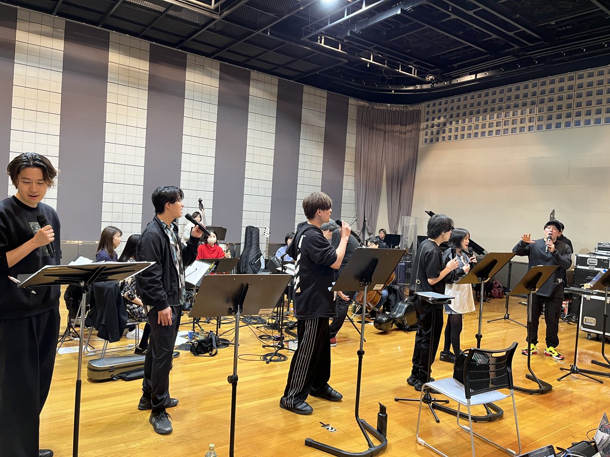 いよいよは始まりますよ！

Brand New Musical Concert 2025 Merry Christmas!

ステキなクリスマスイブになること間違いなし✨

お楽しみに～♡

あれ、

なんか全員黒いな、、、

＃BNMC2025

samonpromotion.com/event/3490/