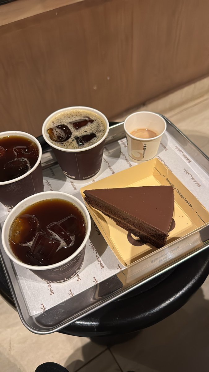 cvbil_'s tweet image. again لهاليوم بلييز