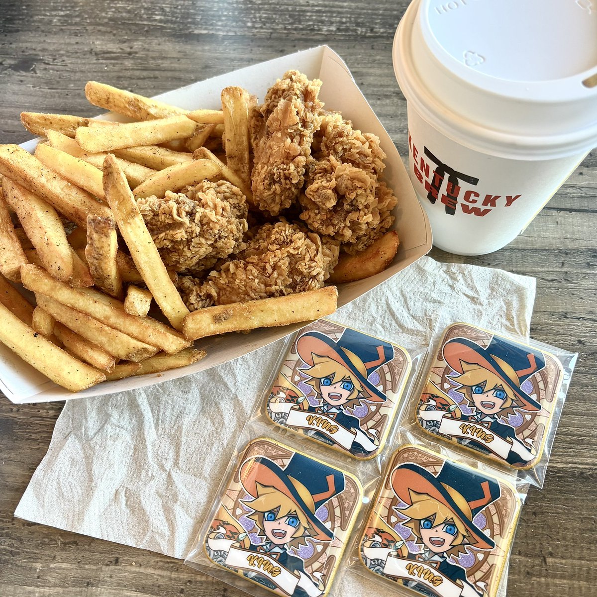 skyeyume_II's tweet photo. We are getting fat https://t.co/AHXWa0KV18