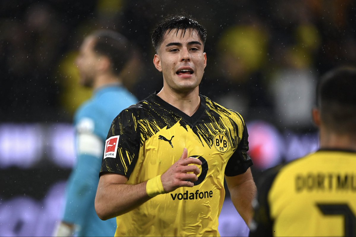 berger_pj's tweet image. 🚨🔵 EXCL. Chelsea have a January recall option for Aaron Anselmino (20/🇦🇷). Option allows to bring the defender back in winter, as he hasn’t reached the defined minimum minutes due to injury.

#BVB expect Chelsea not to activate it, but the final decision is with the Blues.…