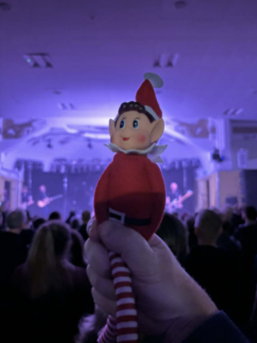 trafficscotland's tweet photo. ✨Our wee elf has had a mad weekend! 🎶⚽️Out at a gig, sightseeing, football and a responsible drink after 🍻

Fortunately he got a lift home from a designated elf.  

He used https://t.co/YhNVx5Wisl to #PlanAhead so he could easily get round all these events stress free! ☺️ https://t.co/ptnG7ruGja
