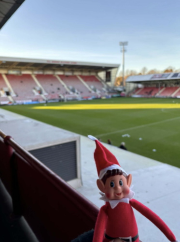 trafficscotland's tweet photo. ✨Our wee elf has had a mad weekend! 🎶⚽️Out at a gig, sightseeing, football and a responsible drink after 🍻

Fortunately he got a lift home from a designated elf.  

He used https://t.co/YhNVx5Wisl to #PlanAhead so he could easily get round all these events stress free! ☺️ https://t.co/ptnG7ruGja