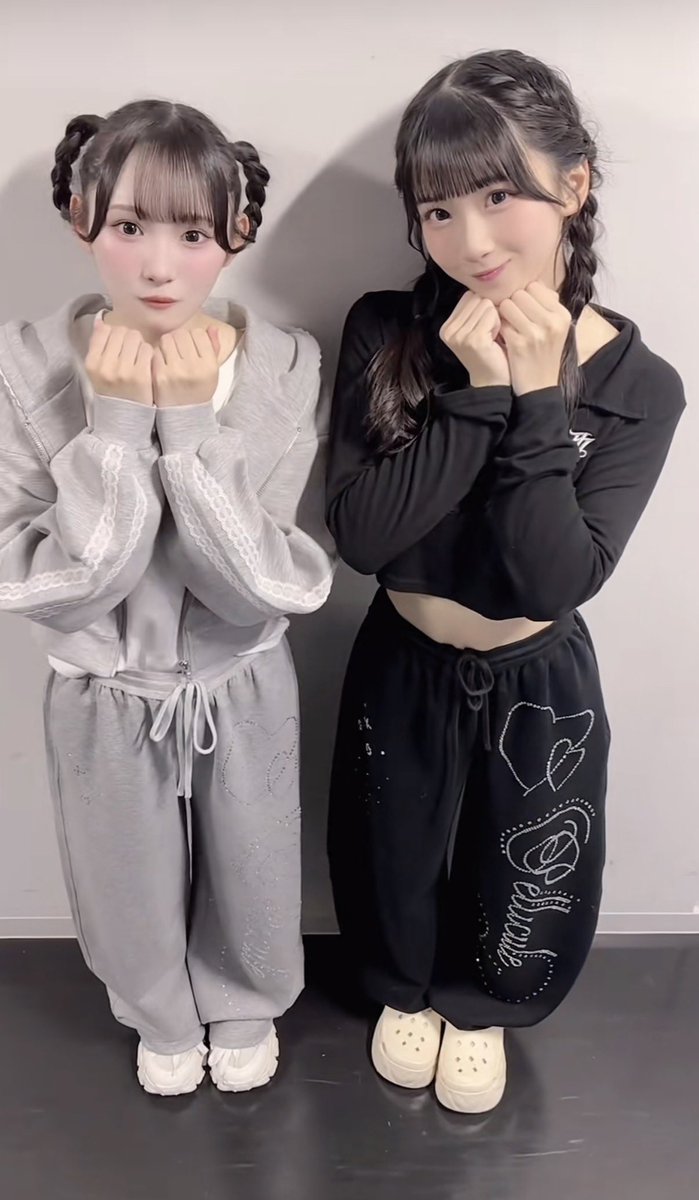 このスウェットパンツどこかで見たことあると思ったら このありすも着