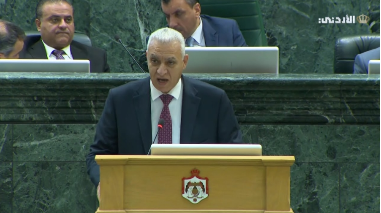 النائب العموش عن السفير الأمريكي: ما ضل الا يعطي عرايس 