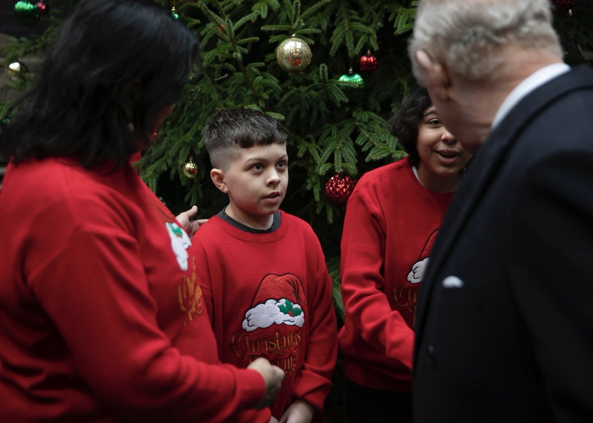 Christmas Karma tweet media