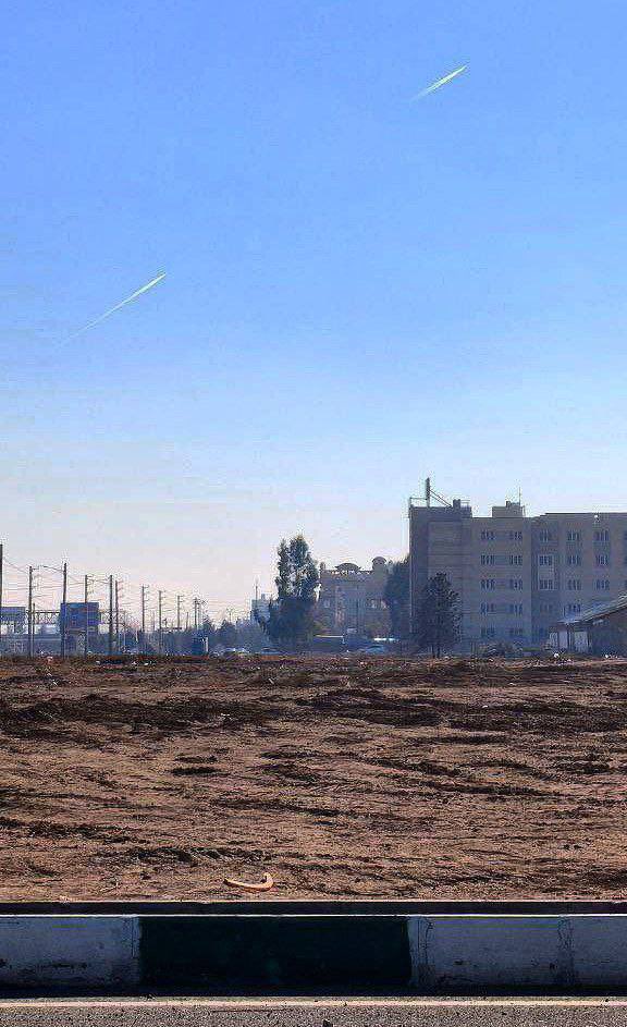 ScharoMaroof's tweet image. Across Iran - the military of Iran is holding large scale ballistic missiles exercises with the goal of establishing deterrence against possible attacks against Iran, the IRGC and its ballistic missile infrastructure. 

Israel has voiced concerns about these drills, assessing…