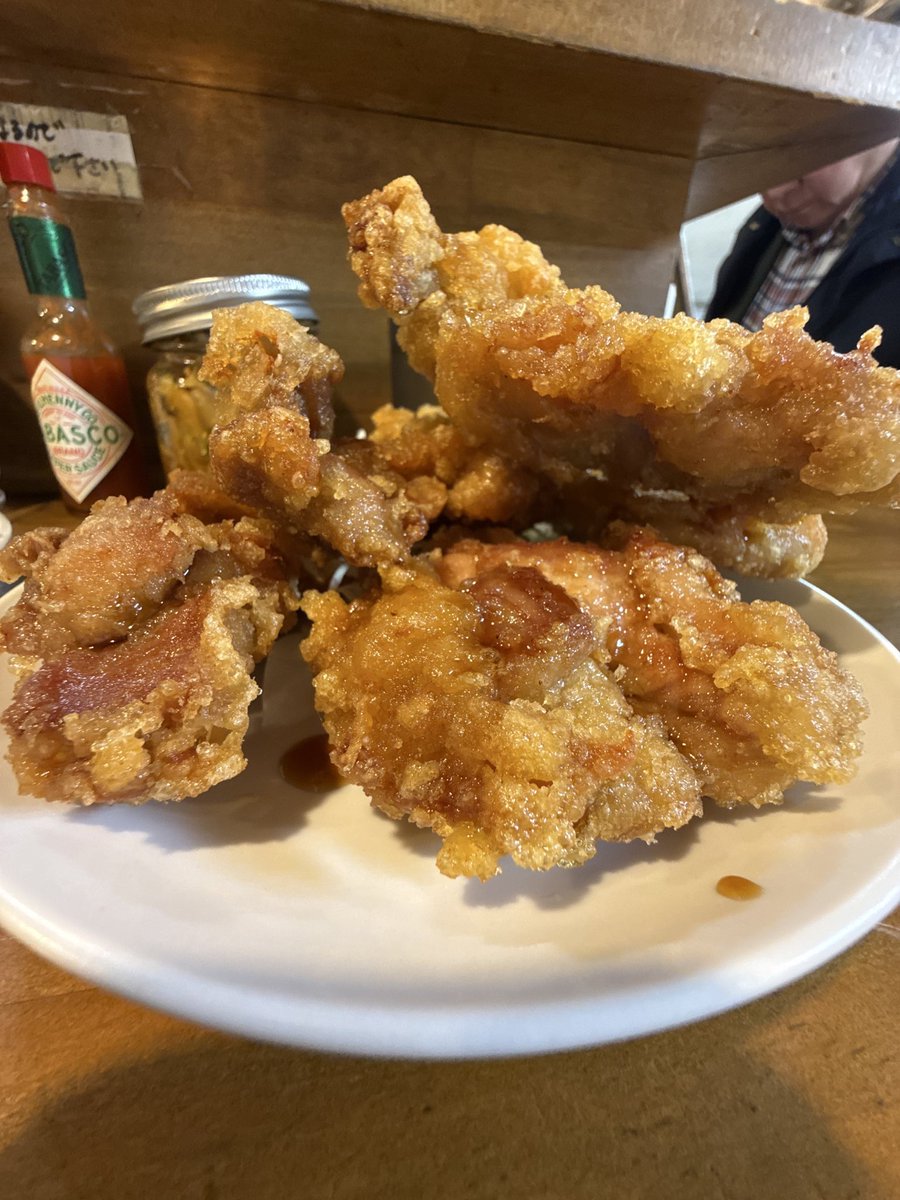 tetsubon10200's tweet photo. 今日は以前行ったら定休日だったDUBSTAさんへ
食べログ見たら11時開店だから行ったら30分からでちょっと待ち😅
1つ1つ大きくてタレがニンニク強めでおいしかった😊
デカ盛りって書いてある5個のにしたけどまぁまぁお腹いっぱいなったかな
今夜も頑張って仕事するかな
#DUBSTA https://t.co/9FVDVVPsAs