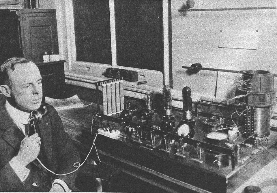 #OTD December 22, 1921:
The first U.S. commercial radio license granted to a religious broadcaster was awarded to the National Presbyterian Church of Washington, D.C. Within five years, more than 60 additional religious stations were licensed, including KJS (Biola University, Los