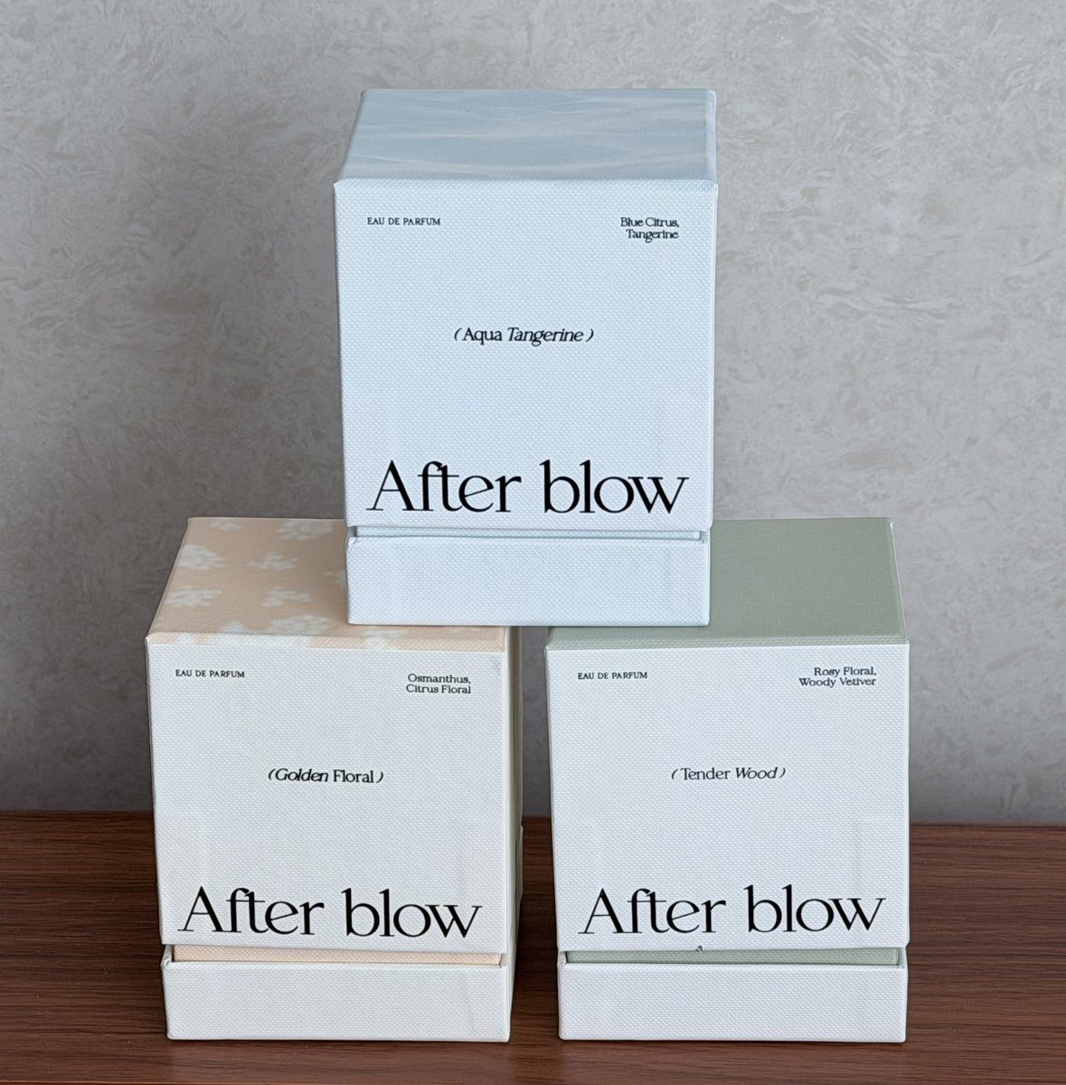 The Present 컨페티 나눔 이벤트🎄 

행복했던 클콘의 추억을 나누고자 
이벤트 진행합니다!🐰💕

- 방법 : #rt + #follow 
- 나눔 : 트리/낙엽 컨페티🎄🍁
             (+애프터블로우 향수(랜덤)) 
- 당발 : 12/27(토) 

* 3명 추첨 (국내주소지 한정) 
* 마이데이 5기 인증 (당첨 시)