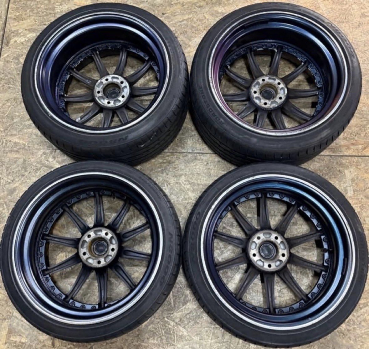 markx_okopure's tweet photo. ワークグノーシスGS1
19インチF9.5J+20 R10J+25
年明けになりますが欲しい方いませんか？
別のホイール買ったため手放します。
7か8万で。取りに来れる方優先します。
元々Zに履いてたらしいです。
#ホイール売ります #ワーク https://t.co/MfytLqHueW