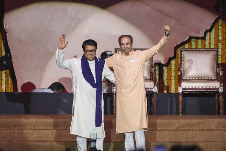 arunpudur's tweet image. 🚨 Maharashtra Local Body Election Results 

Total (288/288):

🇮🇳: 213
🇵🇰 : 52
🇧🇩 : 23

Thackeray Brothers lost 95% of Mumbai Seats. Raj Thackeray lost deposit in all seats. Biggest money maker is lost forever.

Most importantly Election Conducted through Ballot Box not EVM. 🤣