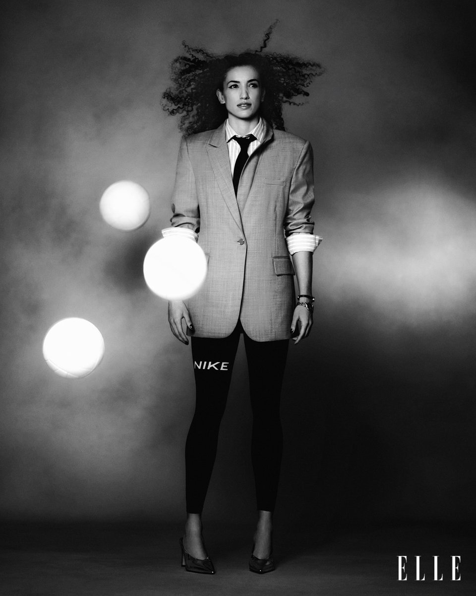 ellebrasil's tweet image. Já virou tradição: na #ELLEView de dezembro, a gente celebra profissionais que mudaram suas vidas e seus arredores. E, com vocês, apresentamos a primeira das nove “mulheres que transformam” deste ano: Gabi Guimarães!