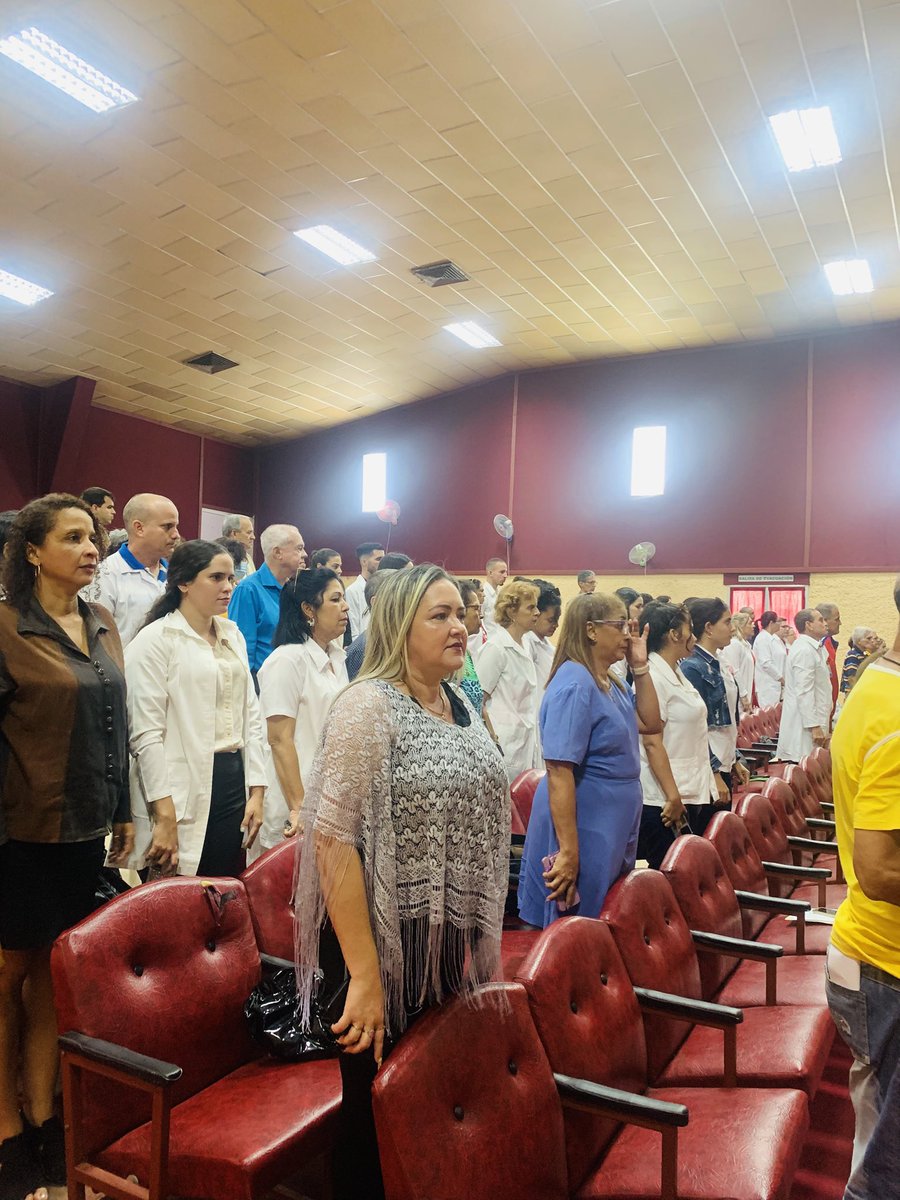 Inicia Edumed 2025 en la Universidad de Ciencias Médicas de #SanctiSpíritusEnMarcha con la presencia del Director Provincial de Salud en la provincia Dr Francisco Quintero y directivos de esta casa de altos estudiantes.
