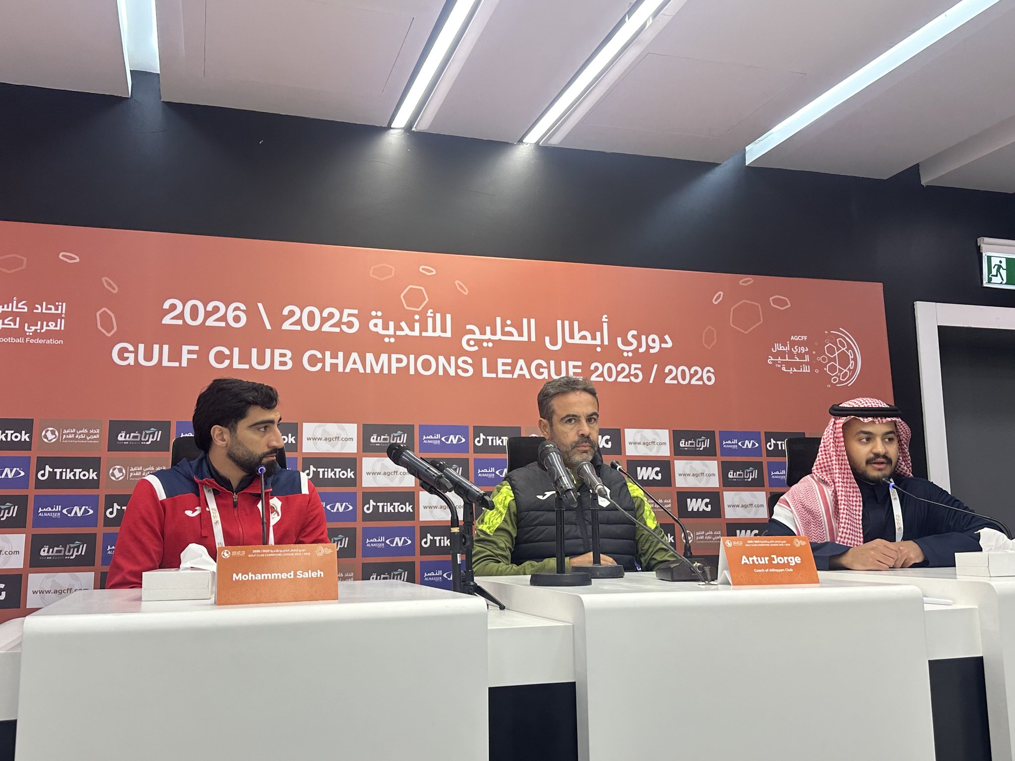 هل تؤثر فترة التوقف إيجابيًا أم سلبيًا على الفريق؟. | أرتو جورج مدرب فريق الريان في المؤتمر الصحافي في إجابة على سؤال «الشرق الأوسط»: - بكل تأكيد لا نحب فترات التوقف، فنحن نحتاج دائمًا إلى المنافسات والبطولات. خلال فترة التوقف في قطر شاركنا في بطولة ونجحنا في المباريات، وكان ذلك أمرًا إيجابيًا ساعدنا على الجاهزية والاستعداد. #الشباب_الريان 