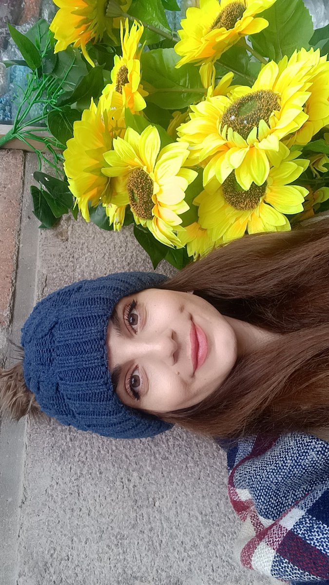 Siz siz olun aralık ayı biterken şapkanızı evde ve ne istediğini bilmeyen insanları da 2025'te bırakmayı unutmayın. 
Sevgiler civciv 😎🐥🙃