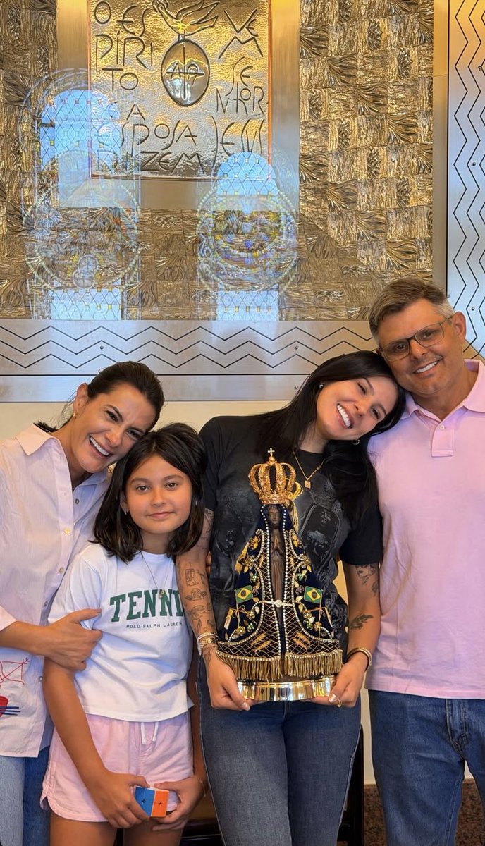 comentsli tweet media