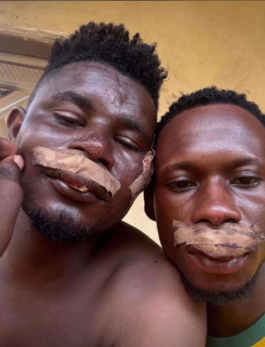 Callme_KhaliX's tweet photo. Last time wey me and my friend put mouth for our guy relationship matter after d babe sent am her Xmas wish list 😂😂😂😂 https://t.co/2hG9DZ9h5U