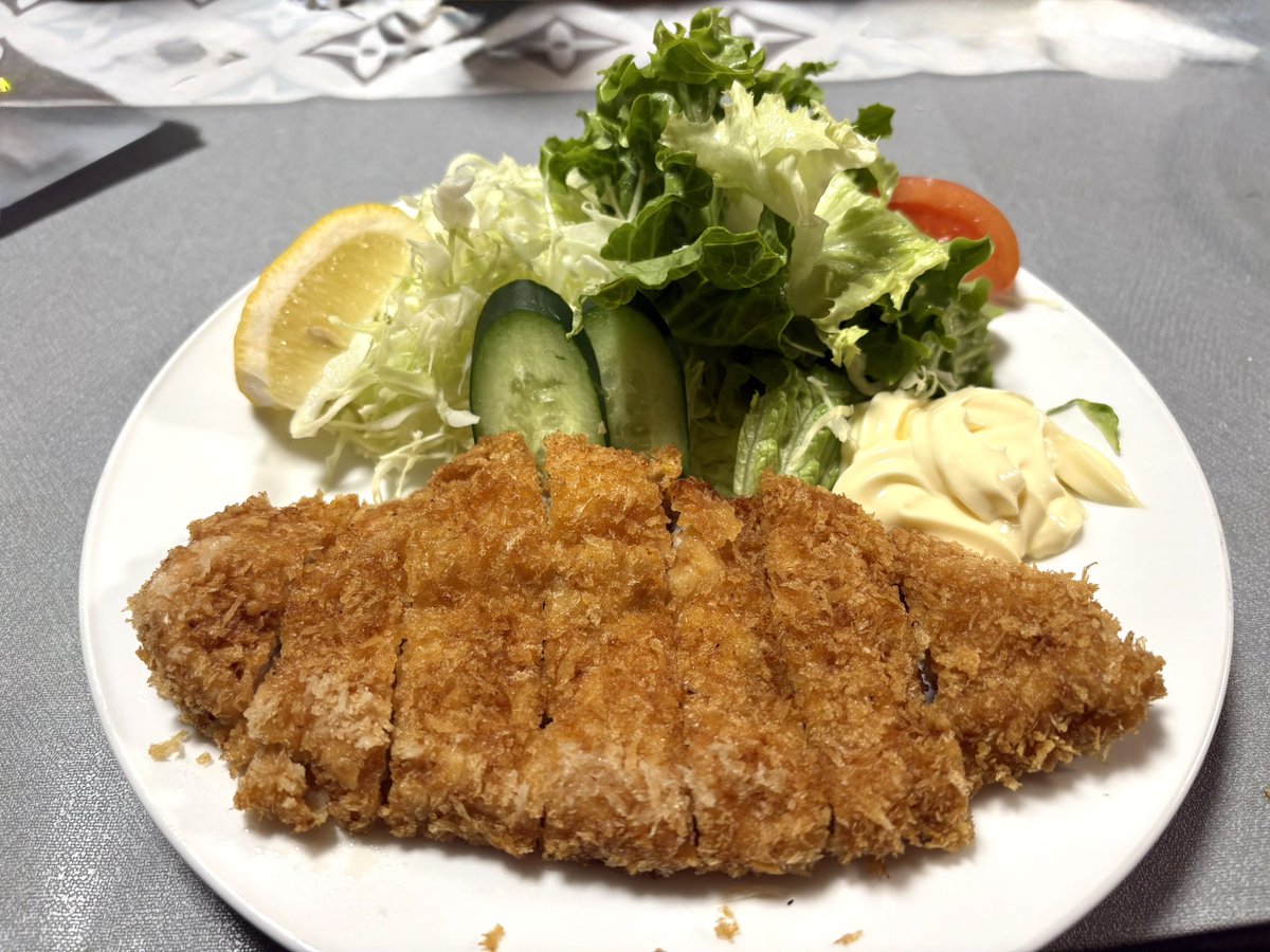 今日は出前の豚カツで優勝🏆～❗️✨🍻＼Ʊ