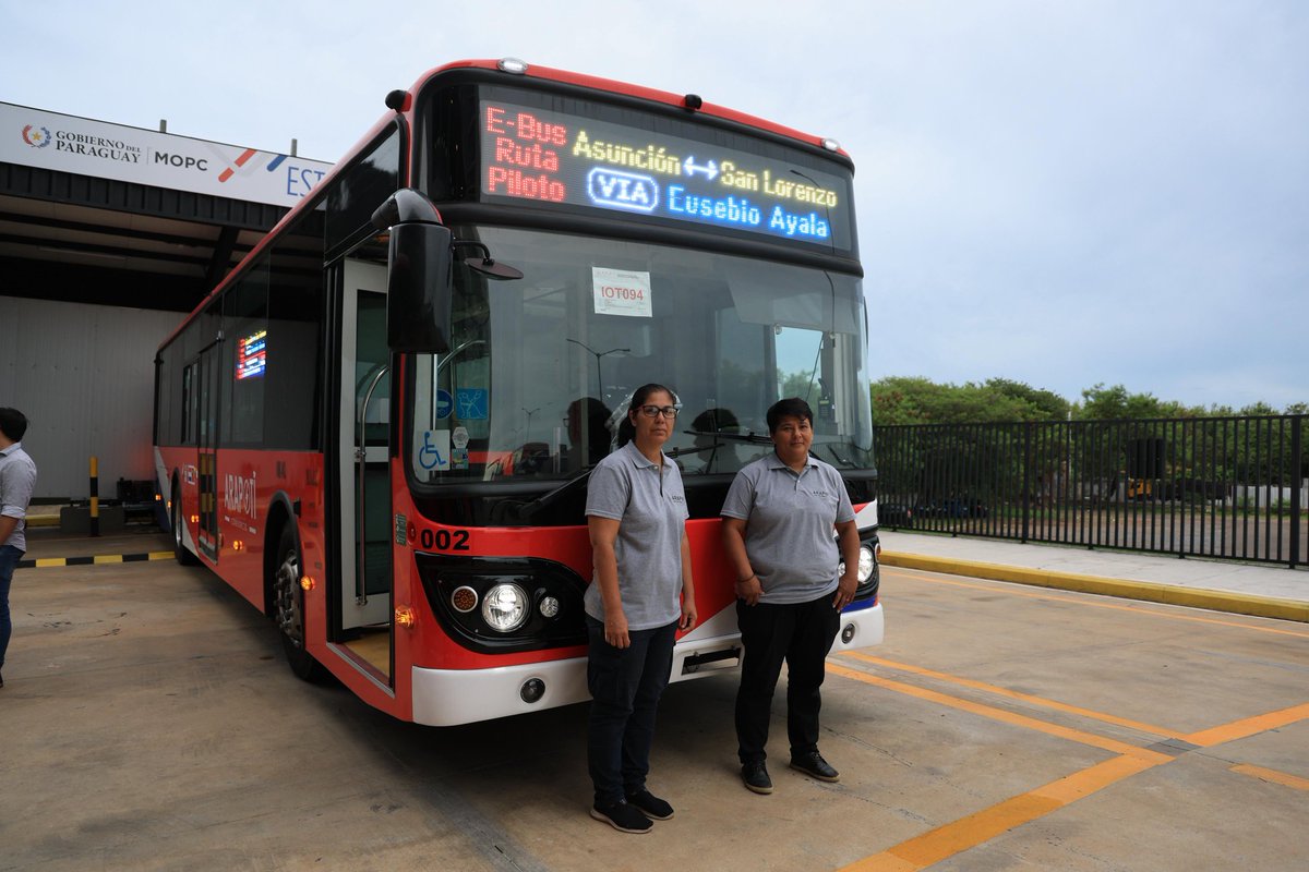 clacent's tweet photo. 🚍Tené en cuenta que en esta primera fase, el itinerario es de Asunción(Oficinas de Gobierno) hasta San Lorenzo, sobre Eusebio Ayala. Un dato importante, los buses solo podrán parar en los lugares establecidos e indicados con un cartel. Más comodidad y seguridad para el pasajero! https://t.co/NB3vTXnZzH