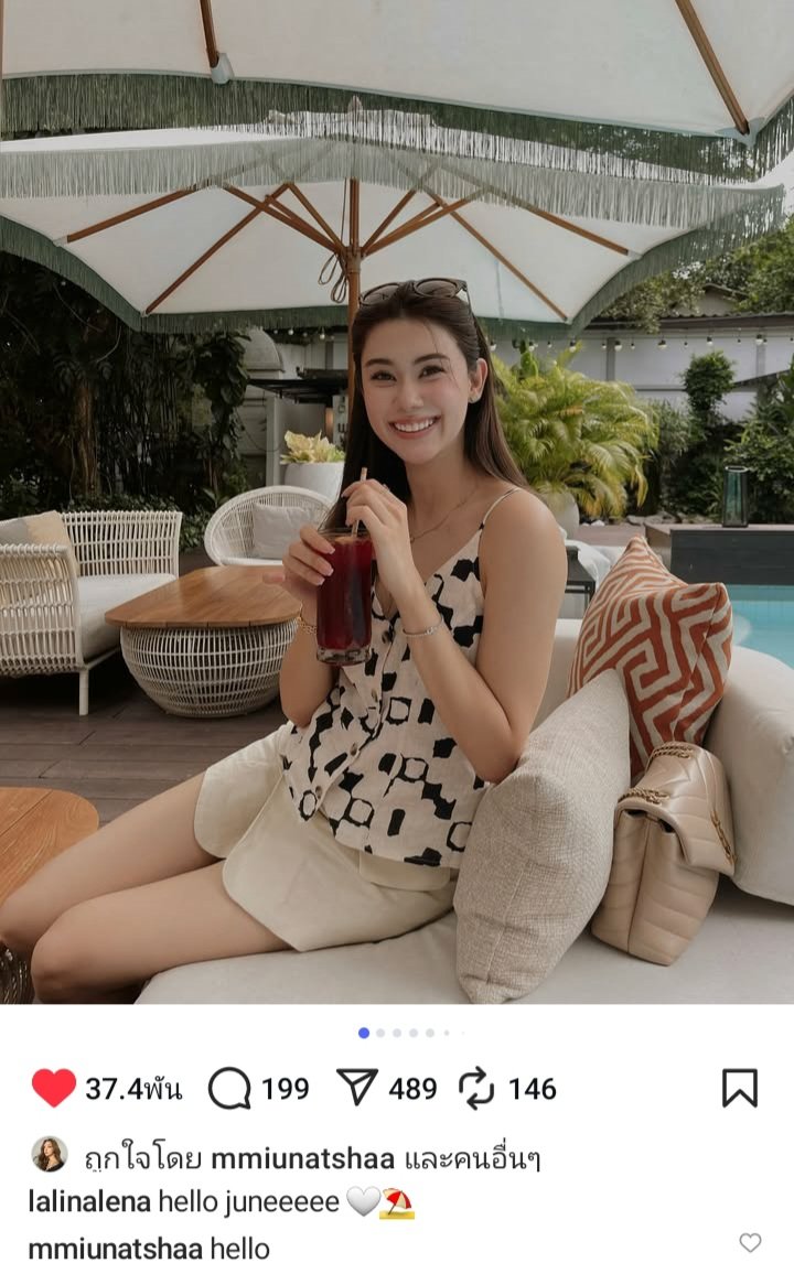 lmlmlm_lenamiu's tweet photo. ตลกอันนี้มาก คือชีหมวยชวนคุณลีน่าไปทานข้าว แต่พี่น่าไม่เห็นไลน์ แล้วชีก็ไปทานข้าวกับเพื่อนเกือบทุกวัน จนชีหมวยไปเม้นใน Ig ว่า Hello แล้วถามว่าพี่ลีน่ารู้ไหมก็ไม่รู้ 5555 จนวันที่ไปกองถ่าย ชีโดนงอนโดนบ่นจนหูชา 555

#LenaMiu #ลีน่าหมิว 
#lalinalena #MiuNatsha https://t.co/FRWATS9ZN1