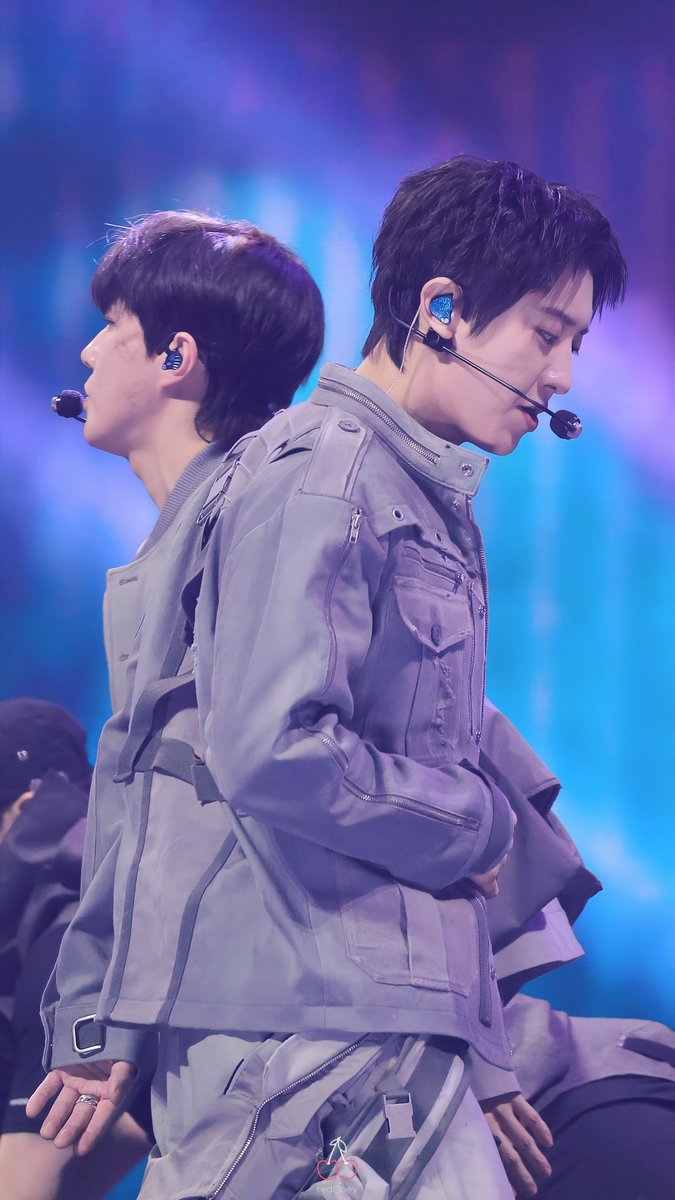 251220 MMA 3

🍒 👑 은혜로운 조합 🐥👑

#박찬열 #찬열 #CHANYEOL #EXOSC #CHANYEOL_MMA2025 #EXO_MMA2025
#チャニョル #朴灿烈 <a href="/weareoneEXO/">EXO</a> #EXO