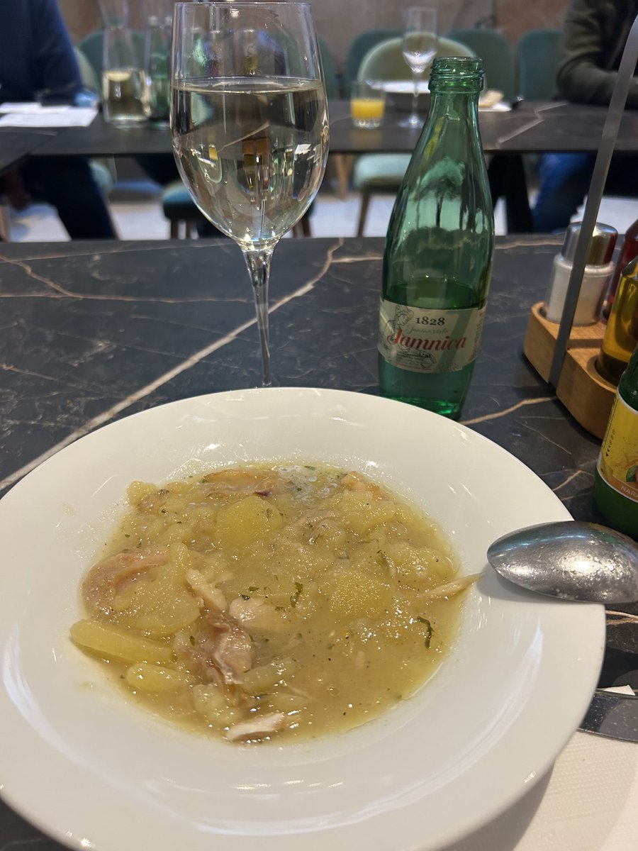 Pao je i treći vrhunski bakalar u zadnjih 5-6 dana,a Badnjak tek slijedi!!
Volim i cijenim sve norveško,ne samo Erlinga Brauta Haalanda !! 👍🏻👌🏻😋😋😋🍷