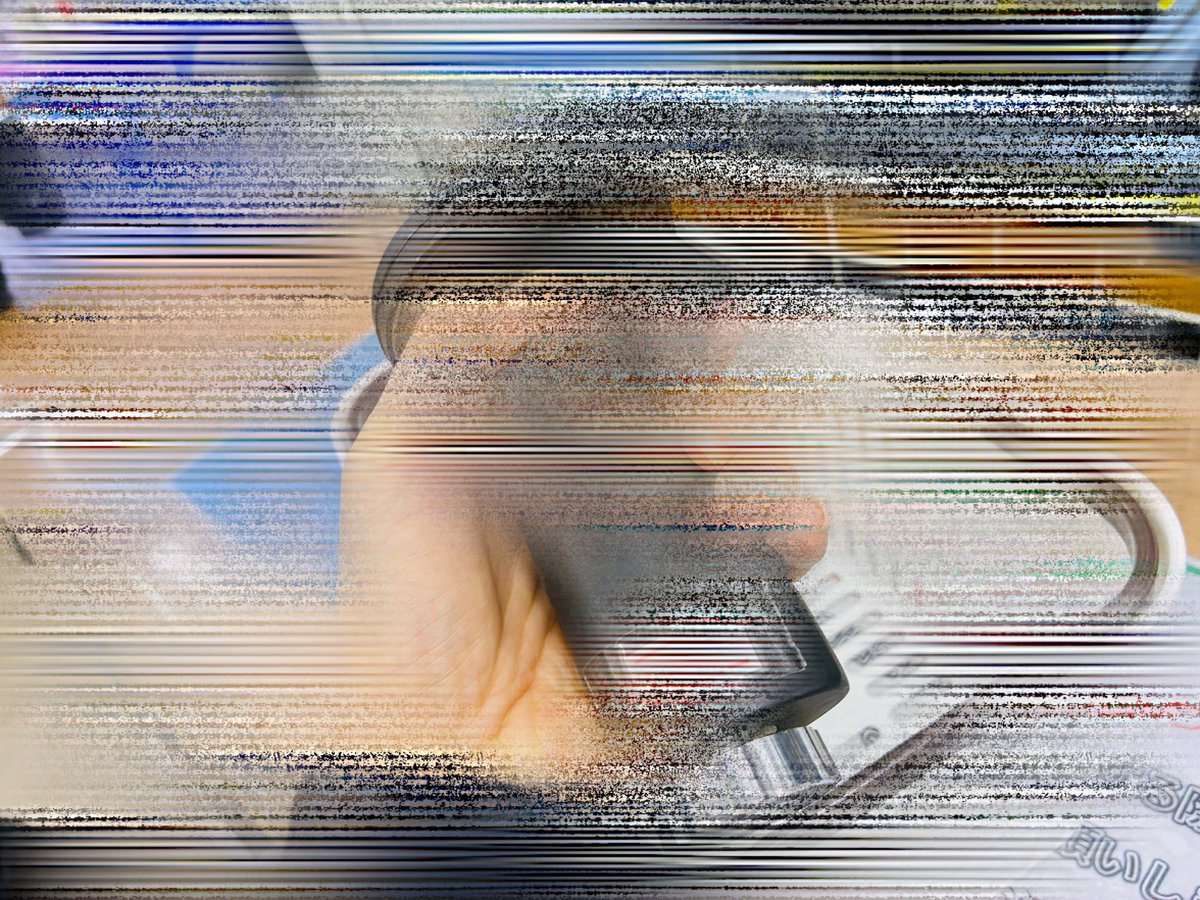 シェアメイトが缶切りで困ってて、
やり方を教えた。 りんごを食事ナイフで剥こうとしてた人に包丁で剥いて手渡した。

“できない”を放置しない。 “危ない”は止める。
 目の前の人をちゃんと見る。
これ、
私の仕入れ同行でも大事にしてること。
 自分の利益より、
相手の利益と、安心と成長を。
