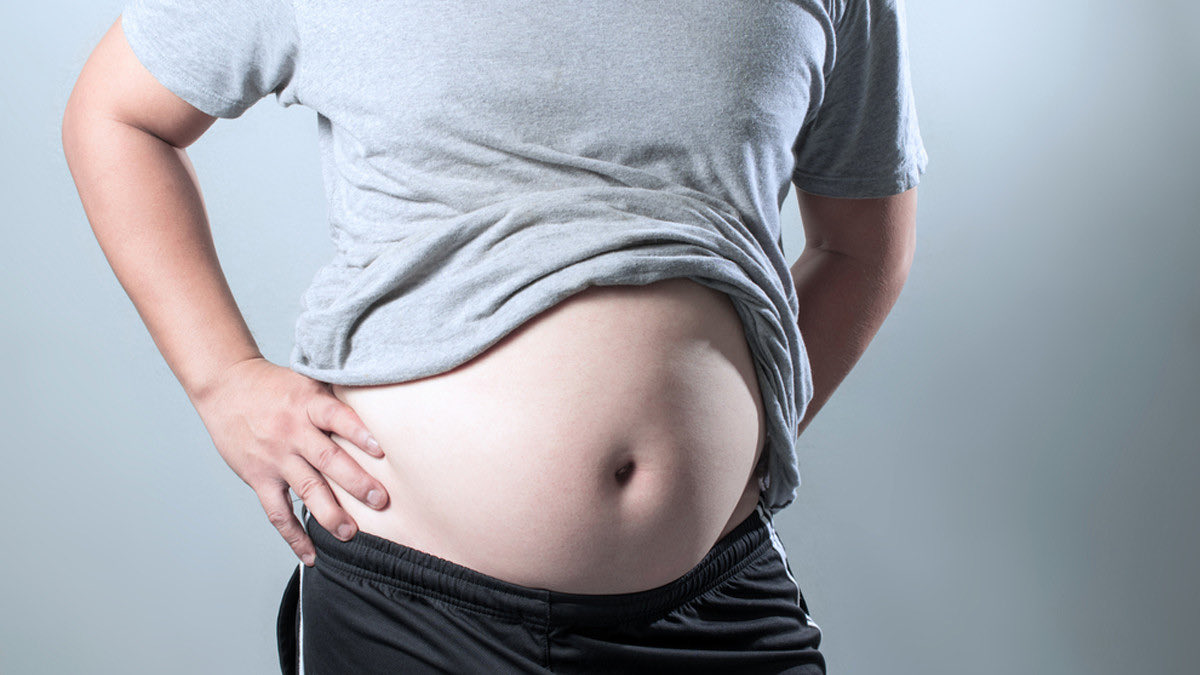 Sedihnya itu, kebanyakan laki usia around 30 tahun nganggep perut buncit dikit itu normal.

Pikirnya, normal = aman.

Meski terlihat baik2 saja, perut buncit nyimpen potensi silent killer yg sangat berisiko klo diabaikan. Aplg klo km jarang ngecek kesehatan.

Diabet, jantung,