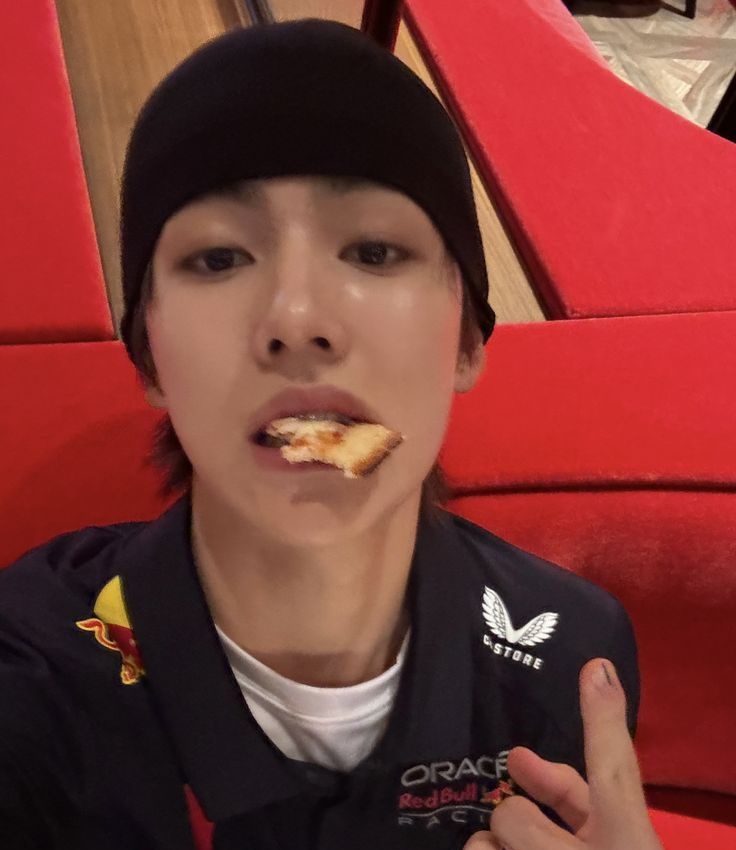 normal day in nathan's life

seonghyeon few tweets au
— orchidsletter.