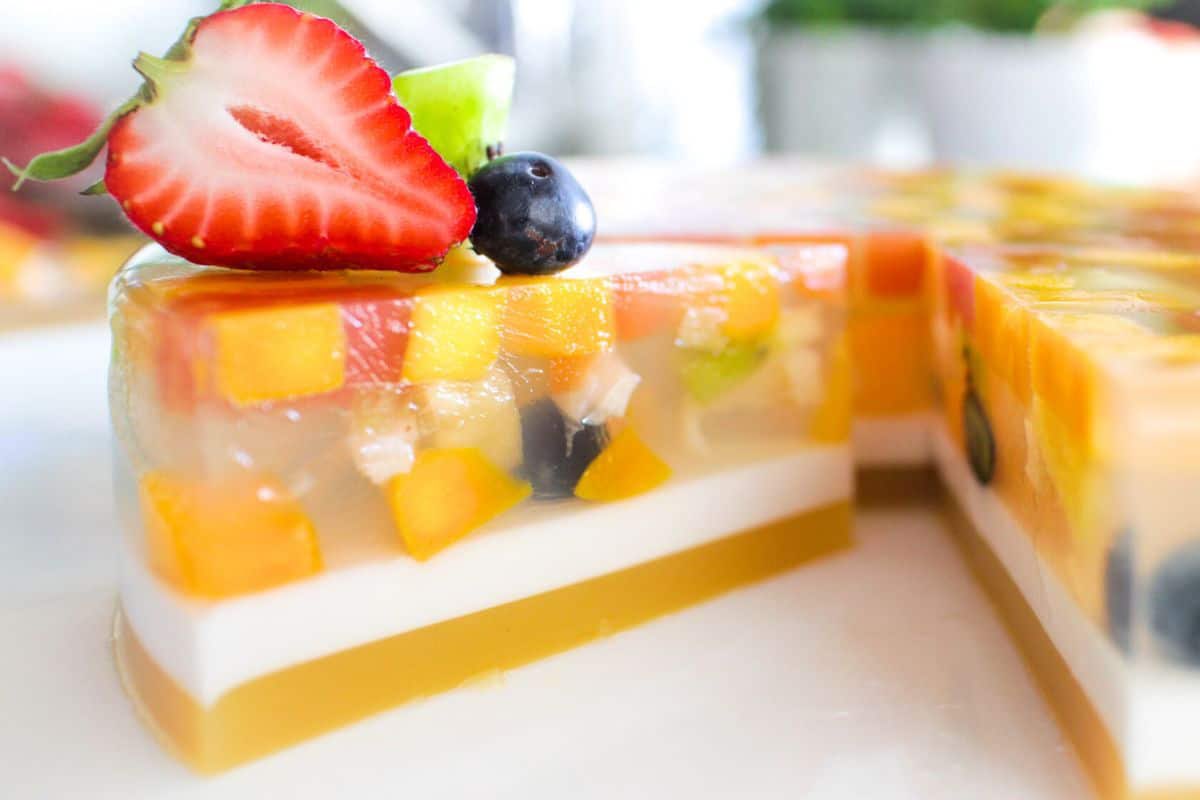 Riolu_kakutou's tweet photo. 쓸데없는 정보
💛의 생일 케이크는 아가르 케이크(Agar cake)라고 부르는 듯 https://t.co/eouMgw4ZAQ