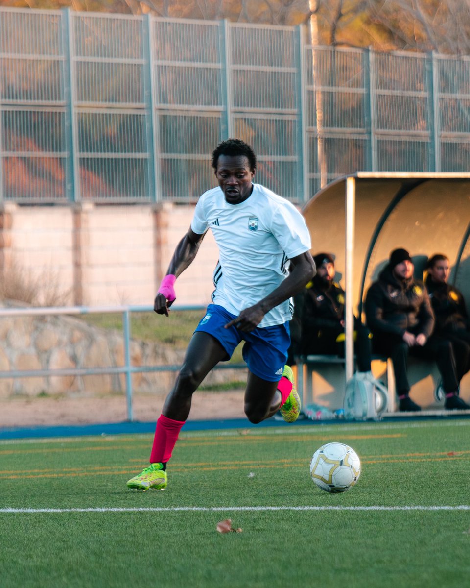 Empate del Senior ante la A.D. Nueva Castilla 1-1 en el último partido de 2025.

#VallecasUnido #VamosVallecas 🔵⚪️