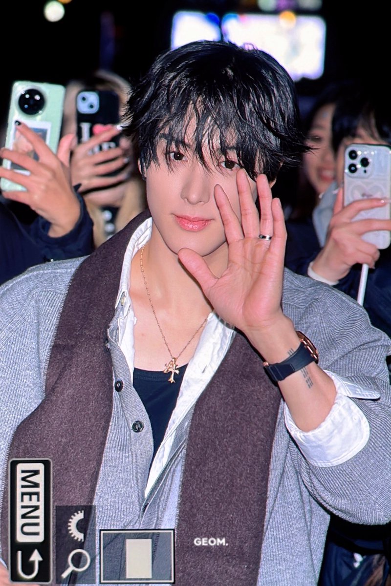 geometry_eric's tweet image. 251222

#소녕재 #손영재 #손에릭 
#에릭 #ERIC #에디
#더보이즈 #THEBOYZ